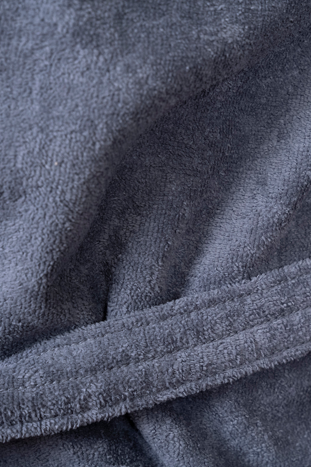 Adults Terry Velour Bathrobe in Smoky Bullet